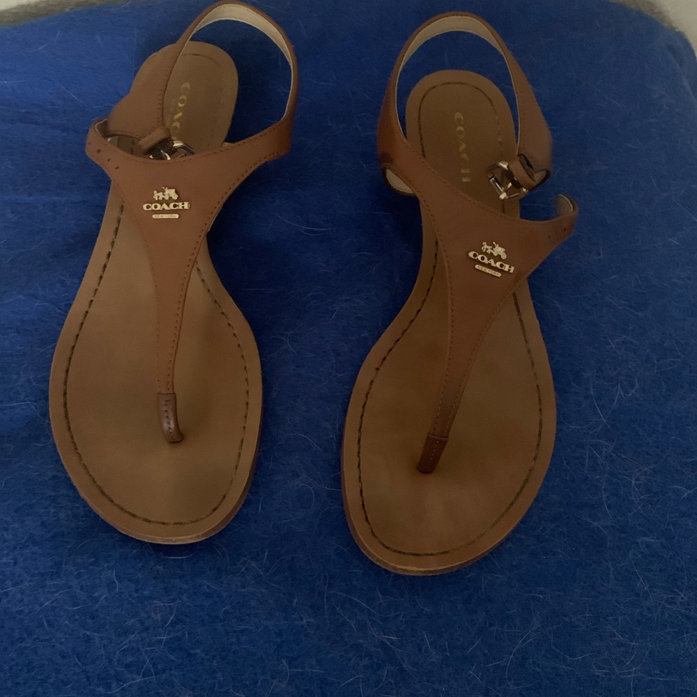 Size 7.5 coach sandal brown